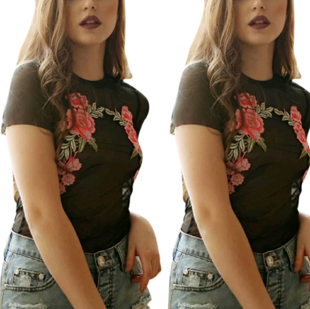 Brand New Rose Applique Black Crop Top - Picture 3 of 4